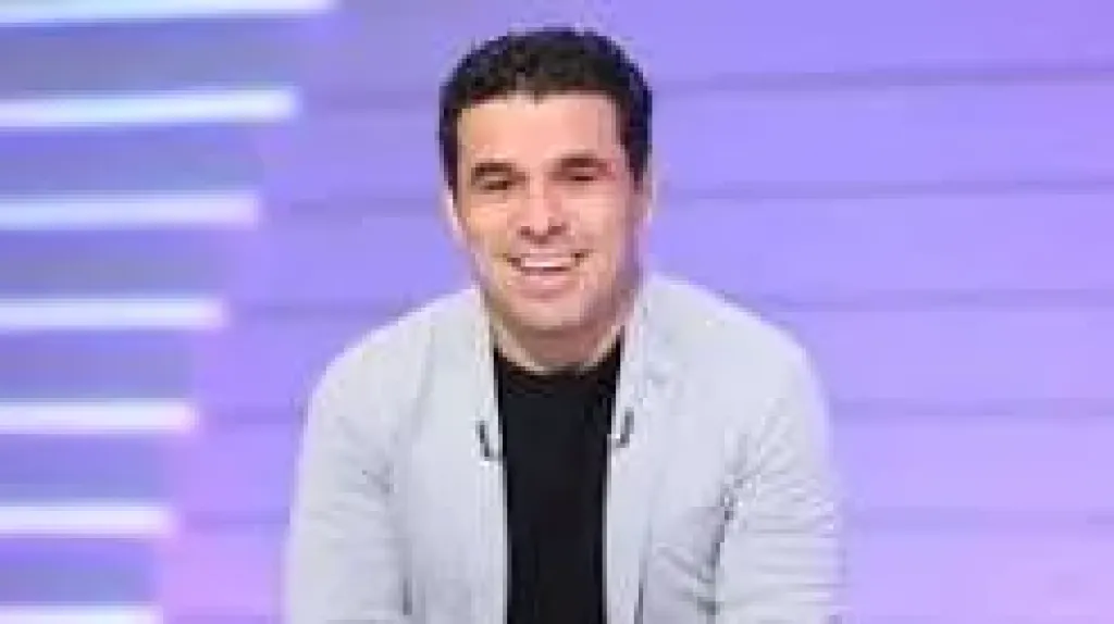 خالد الغندور: 4 مليون جنيه تنهي أزمة الزمالك مع ستاد القاهرة