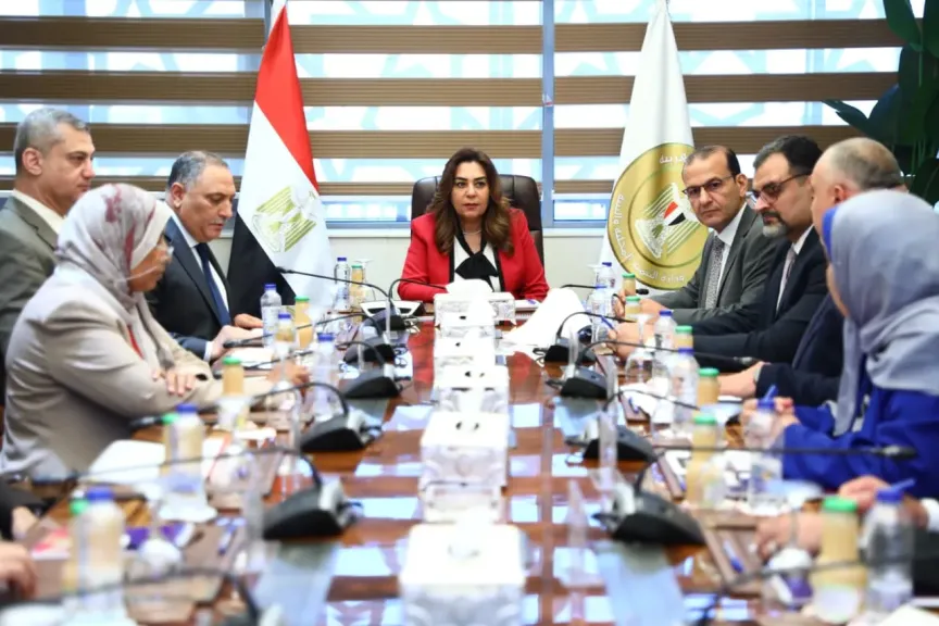 وزيرة التنمية المحلية والبيئة تتابع إجراءات تفعيل العمل بالقرار الجمهوري رقم 96 لسنة 2023 بمراجعة واعتماد الحدود الإدارية للمحافظات