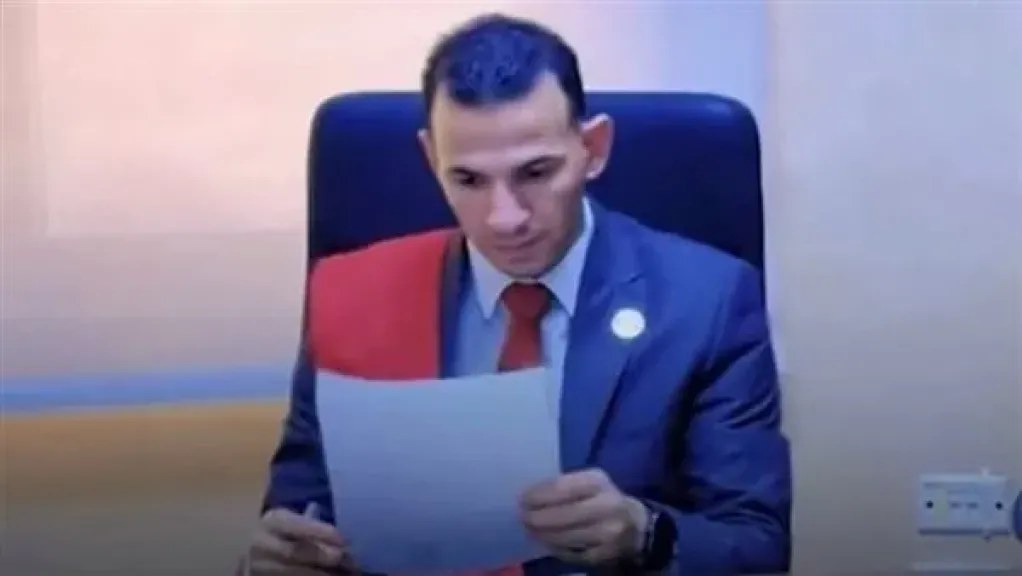 بعد قليل.. أولى جلسات محاكمة المستشار المزيف و4 آخرين بتهمة النصب