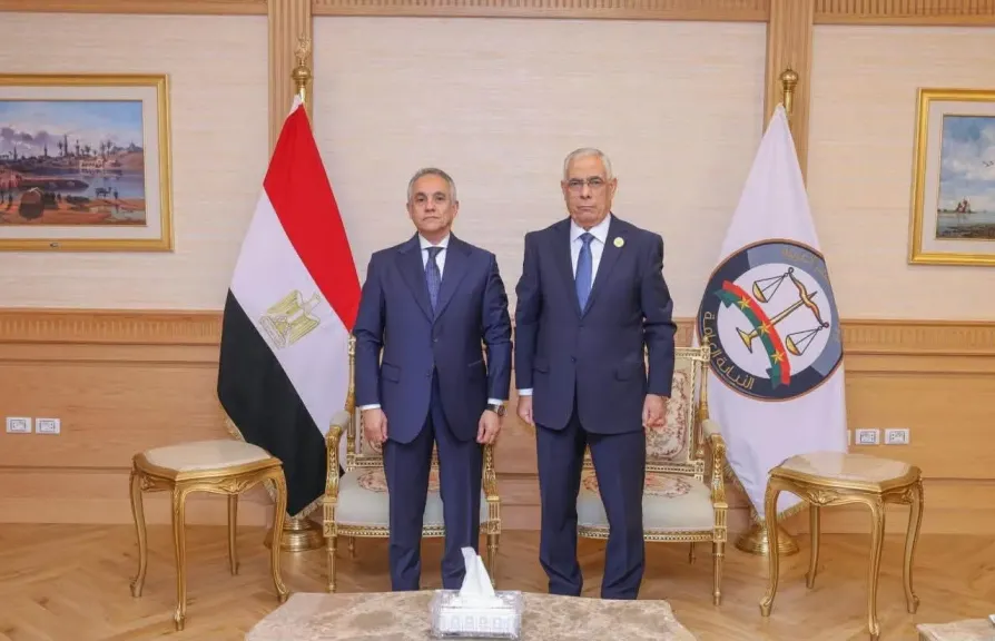 النائب العام يستقبل وزير العدل لبحث تنسيق العمل القضائي.. صور