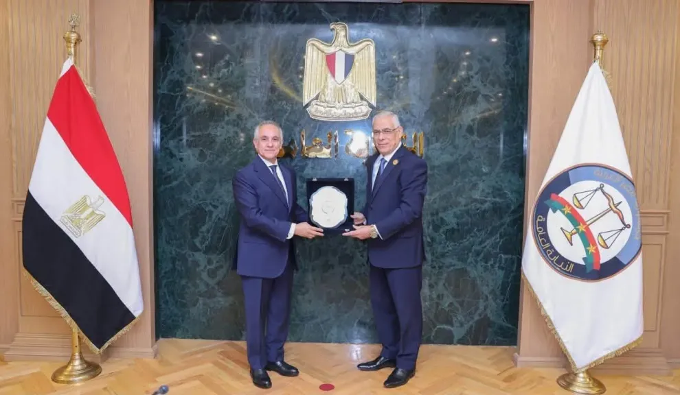 وزير العدل والنائب العام 