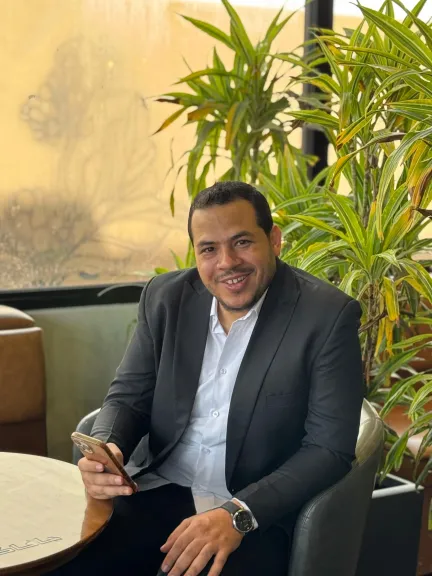 محمود رضا.. رحلة في عالم الكتابة الصحية بـ«الصحة اختيار» و«طفل صحي» و«وزني اللي فات»