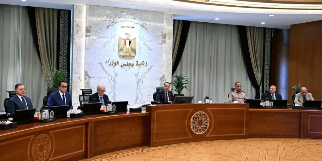 10 قرارات مهمة لمجلس الوزراء برئاسة مدبولي.. أبرزها التموين والدين والتحول الرقمي