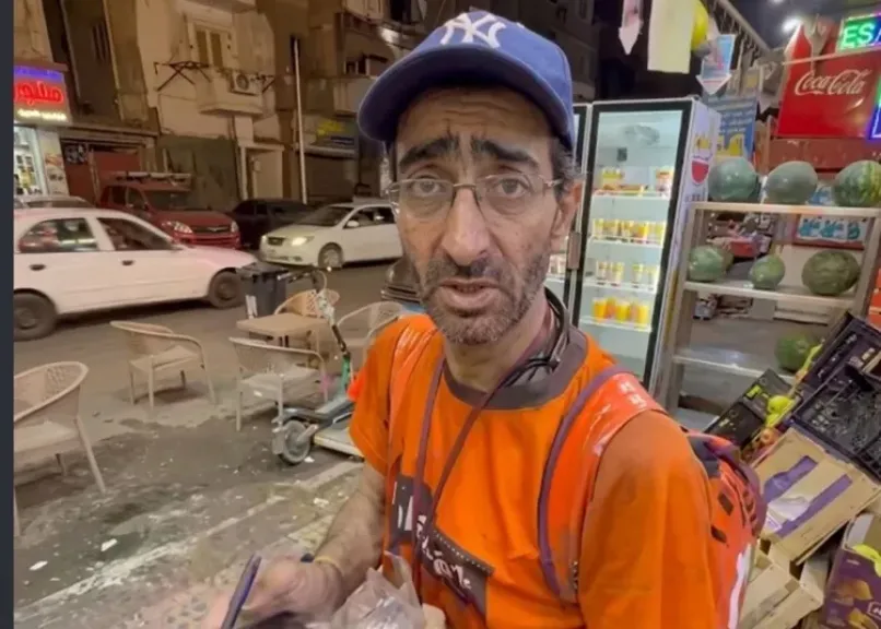  الدكتور مينا جرجس، الصيدلي الذي ظهر في مقطع فيديو أثناء عمله في توصيل الطلبات
