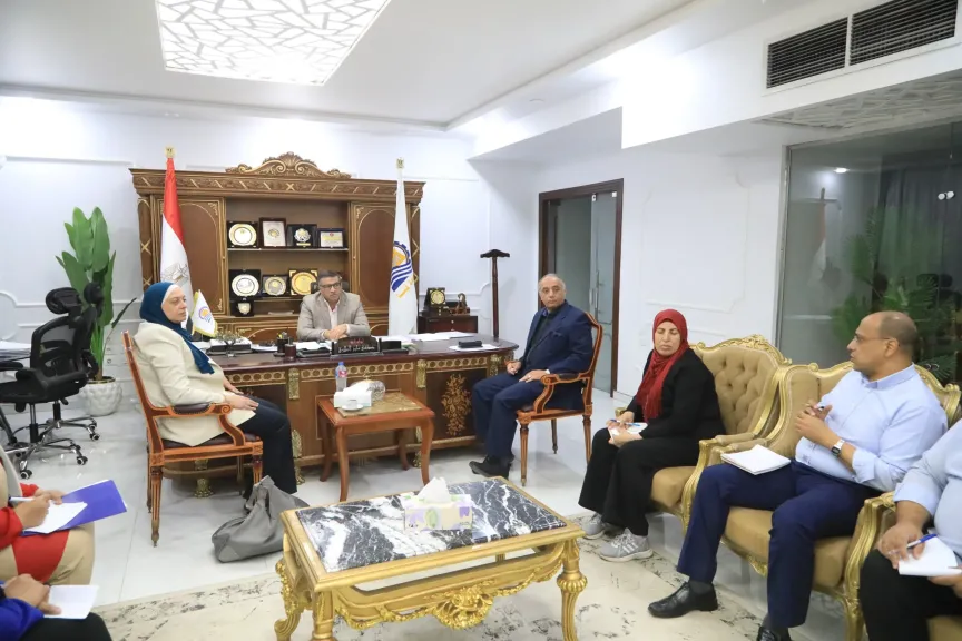 محافظ قنا يبحث مع المنسق الوطني لبرنامج المنح الصغيرة ”GEF” التعاون المشترك لحماية البيئة والزراعة والتنمية المستدامة