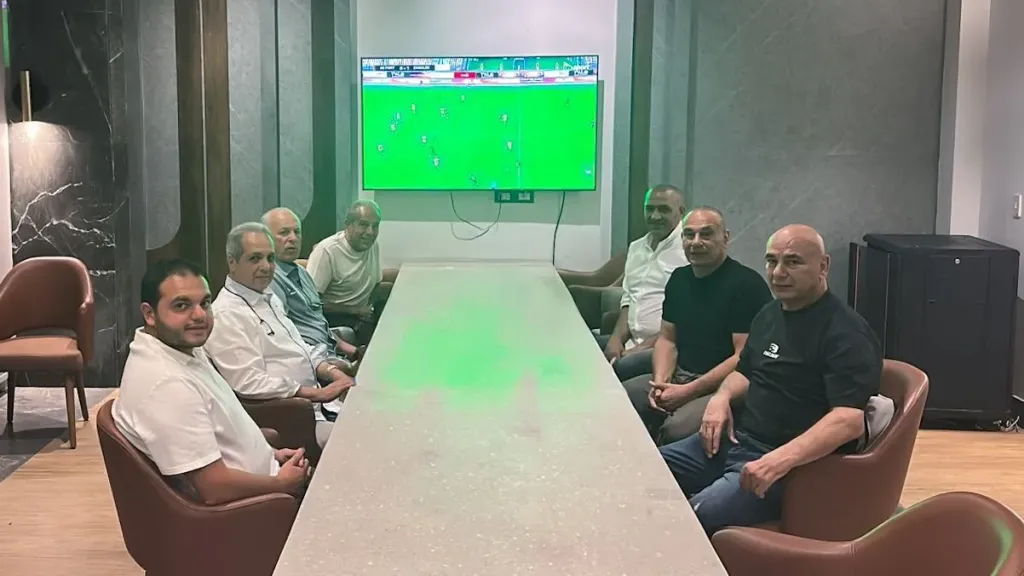 احتفالاً بالتجديد.. عزومة عشاء من أبو ريدة للتوأم في حضور مجلس إدارة اتحاد الكرة