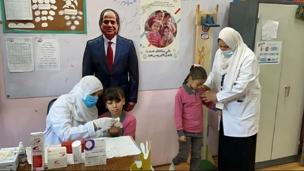 فحص الأنيميا والسمنة.. عبد الغفار: صحة أطفال المدارس أولوية مش حملة مؤقتة|فيديو