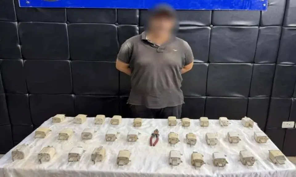 «لصوص الكهرباء» في قبضة الداخلية.. ضبط المتهم بسرقة مصهرات صناديق الكهرباء بزهراء مدينة نصر