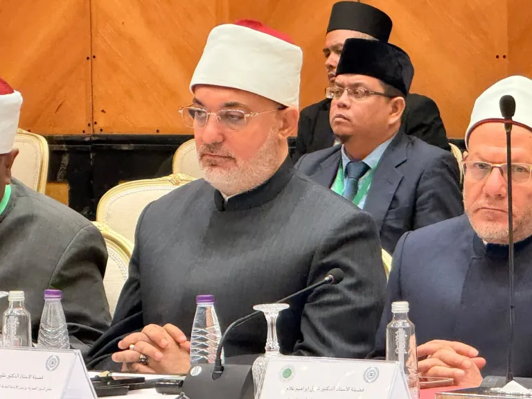 مفتي الجمهورية يؤكد:  كرامة المرأة أصل راسخ في الشريعة الإسلامية .. والعلاقة الزوجية تقوم على المودة والرحمة والتكافل