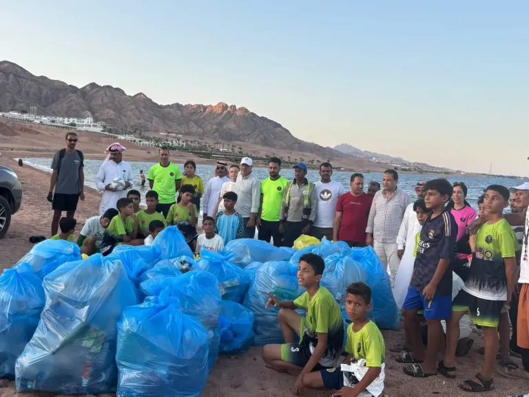 مدينة دهب تنظم فعالية توعوية لحماية البيئة ونشر الوعي بين المواطنين