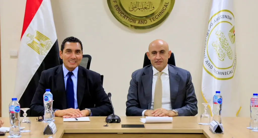 وزير الشباب والرياضة يبحث مع وزير التربية والتعليم آليات النهوض بالرياضة المدرسية وتفعيل مبادرات اكتشاف وتنمية المواهب الرياضية