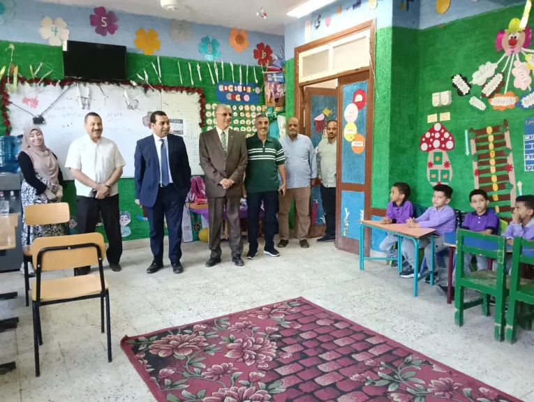 تكثيف المتابعة الميدانية لمدارس قنا مع بداية العام الدراسي