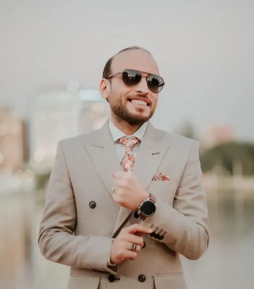 الشاعر محمد أبو مالك ،والمنتج الفني والموسيقي ، الشهير بـ«قلم مصر»