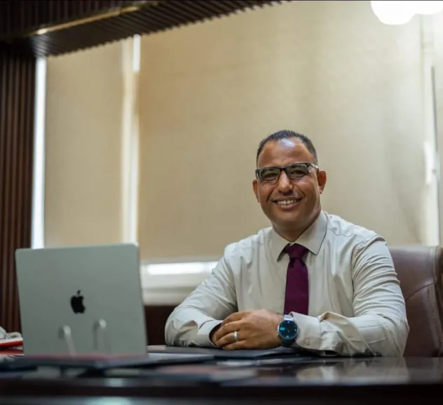 الحسيني أحمد خبير الضرائب والمحاسب القانوني 