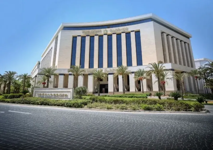 وزيرة الإسكان توجه بإزالة مخالفات بناء في القاهرة الجديدة والساحل الشمالي