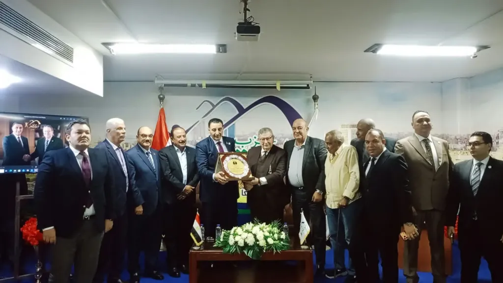 بالصور.. حزب المؤتمر يكرم رئيسه السابق ويؤكد: الوفاء لقياداتنا نهج ثابت