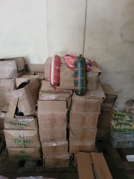 ضبط  775 كيلو مصنعات لحوم و114 علبة جبن شيدر غير صالحة للإستهلاك الآدمي بحملة رقابية بنجع حمادي قنا