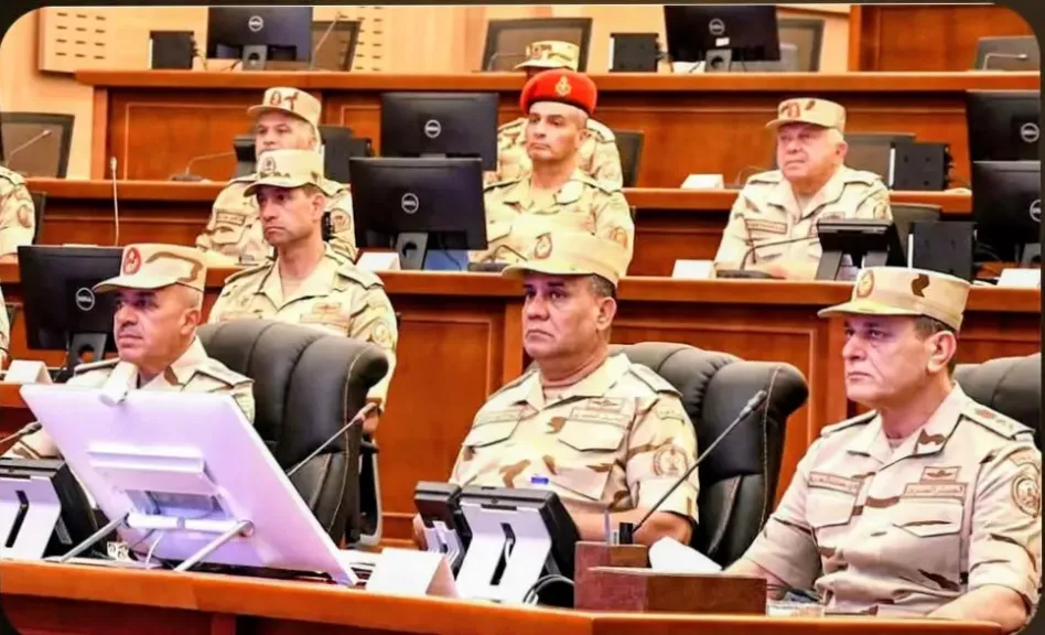 وزير الدفاع يشهد تنفيذ المرحلة الرئيسية لمشروع مراكز القيادة الإستراتيجي التعبوي التخصصي لإدارة الحرب الكيميائية