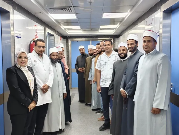 قافلة الأزهر الشريف تزور مستشفيات جامعة أسوان للاطمئنان على المرضى.. وتشيد بدورها في خدمة أبناء أسوان