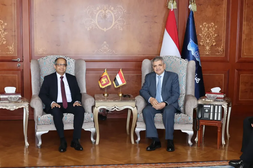رئيس هيئة قناة السويس يبحث التعاون المشترك مع سفير سريلانكا بمجالات الإنشاءات البحرية والخدمات اللوجيستية