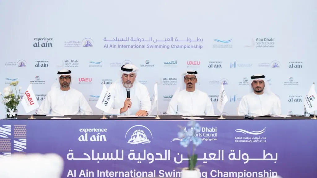 النسخة الأولى من دولية العين للسباحة تستقطب 400 سباح وسباحة