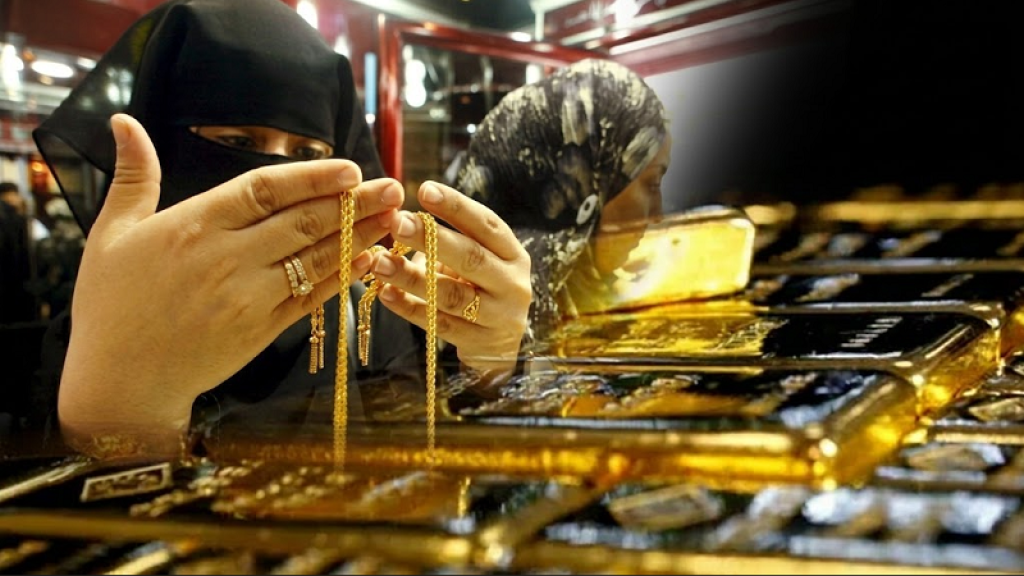 تشتري الذهب دلوقتي ولا تستنى؟.. سعيد إمبابي يحسم الجدل|فيديو