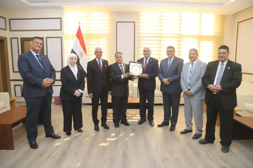إجتماع مجلس أمناء جامعة جنوب الوادي الأهلية 