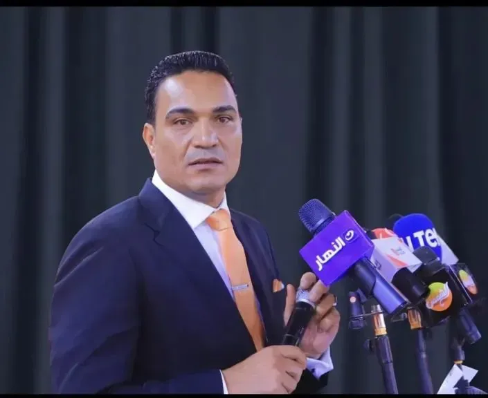 إبراهيم ضيف: حرية التعبير لا تتجزأ.. وتوقيف أحمد ناصر يستوجب كشف الحقيقة ومحاسبة المسؤول عن أي تجاوز