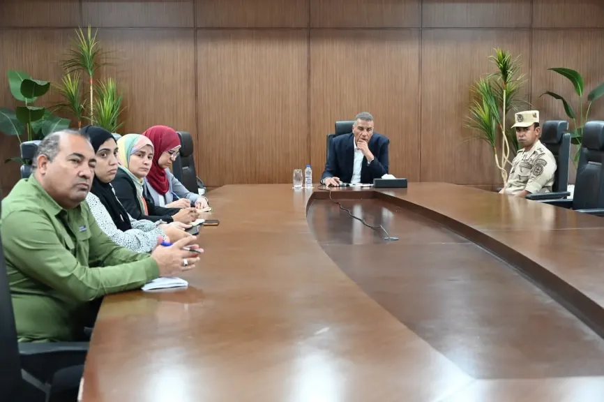 محافظ جنوب سيناء يتابع تداعيات التقلبات الجوية ويوجه بتمشيط الطرق بين المدن وتسريع ملفات الخدمات
