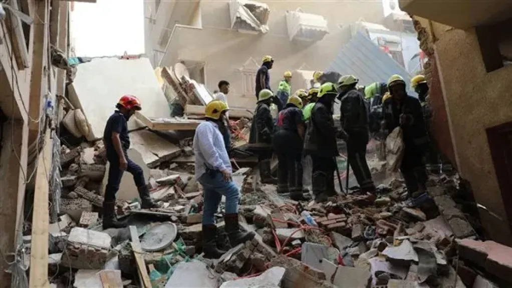 عاجل| 6 وفيات و8 مصابين.. تفاصيل انهيار عقار حدائق القبة وجهود البحث عن مفقودين