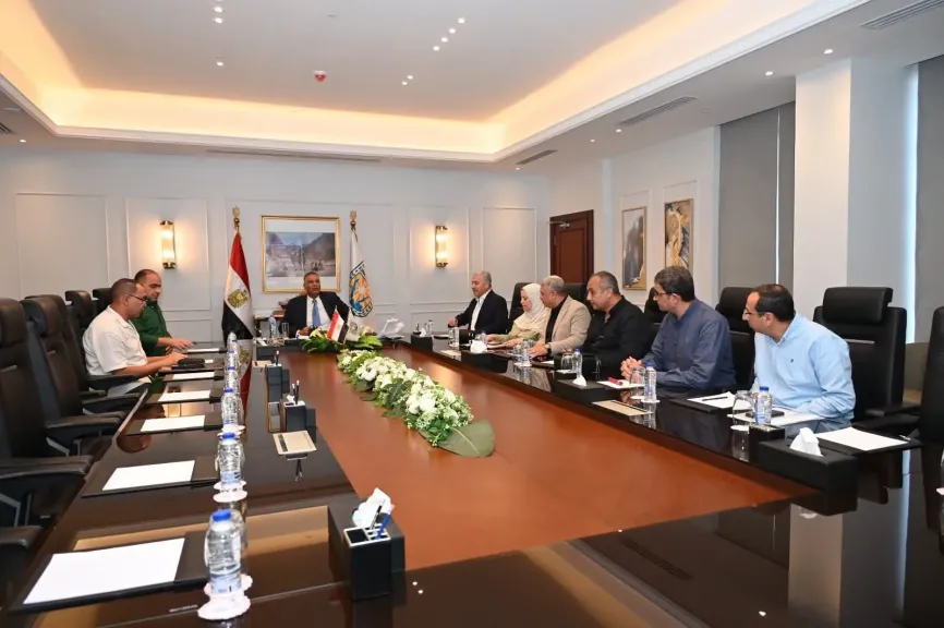 رفع كفاءة شبكات ومحطات الصرف الصحي لمواكبة معدلات التنمية والتوسع العمراني والسياحي 