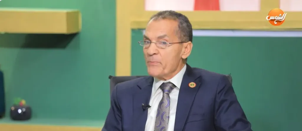 كيف تذوب الفوارق العرقية واللغوية داخل قاعات الأزهر الشريف؟.. رئيس الجامعة الأسبق يُجيب
