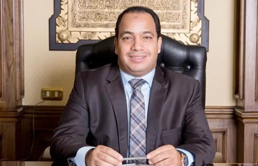 كيف ينعكس رفع تصنيف مصر الائتماني على جيب المواطن البسيط؟.. اقتصادي يُجيب