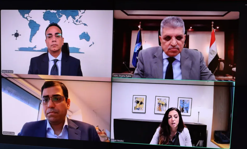 قناة السويس تبحث مع مجموعة ميرسك تسريع عودة الخدمات الملاحية خلال الفترة المُقبلة