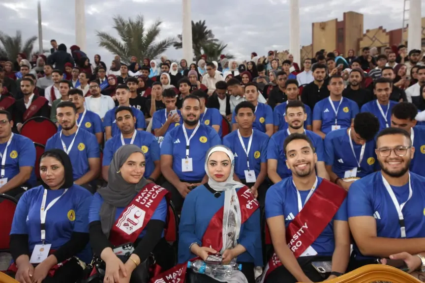 استجابةً لدعوة الرئيس.. معهد إعداد القادة ينظم ملتقى طلاب الجامعات المصرية استكمالًا للحوار الطلابي في إطار منتدى مصر 2026 تحت شعار «إبداع.. ابتكار.. ريادة أعمال»