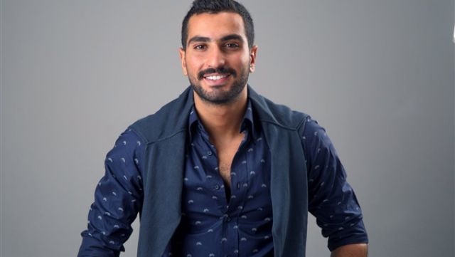 محمد الشرنوبي يحتل مؤشر جوجل بـزي الفصول الأربعة