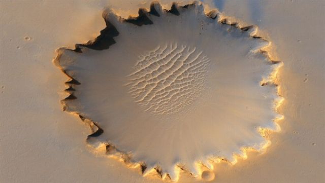 وكالة ناسا الفضائية تكتشف بحر قديم على المريخ
