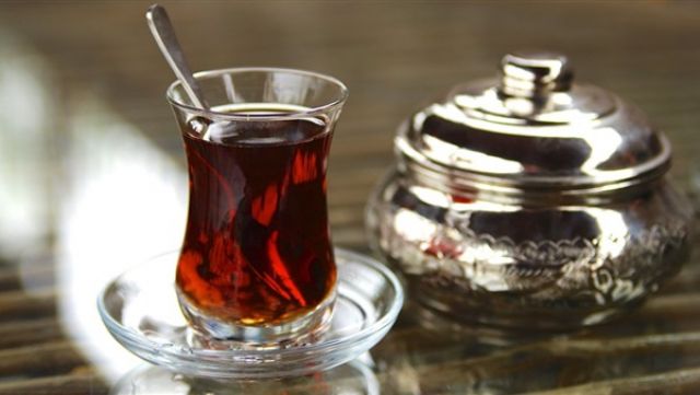 الشاي الساخن خطر على صحة الإنسان