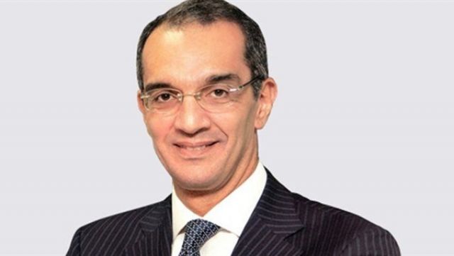 وزير الاتصالات يبحث مع 10 شركات صينية ضخ استثمارات للسوق المصري