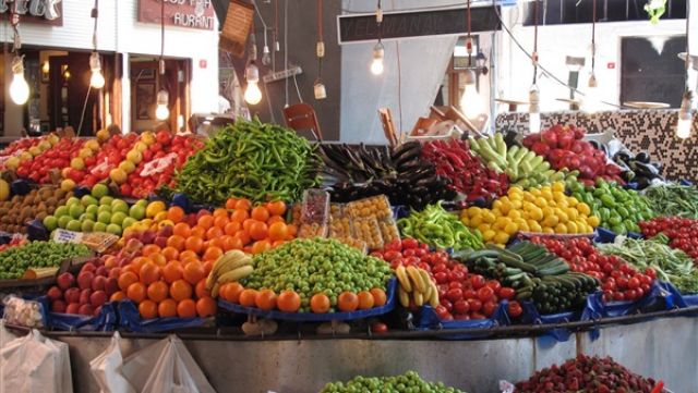 استقرار أسعار الخضروات والفاكهة بالأسواق اليوم الأحد