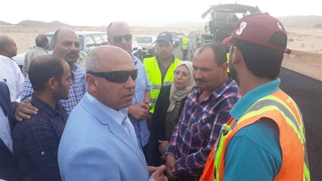 وزير النقل يواصل جولاته بجنوب سيناء: الانتهاء من طريق دهب- نويبع في يونيو