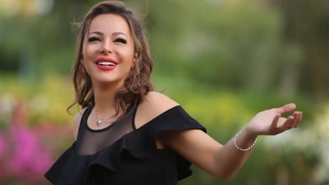 «ماما حلوة».. صورة حمادة هلال وسوزان نجم الدين تُثير الجدل