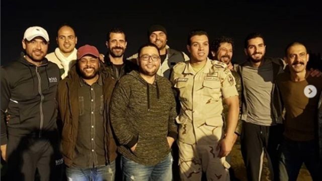 أحمد عز وأبطال الممر في افتتاح العرض الخاص للفيلم بدبي