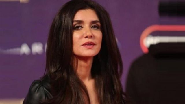 الفنانة غادة عادل