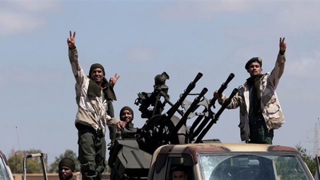 «حفتر»: وقف العمليات العسكرية بليبيا في العيد