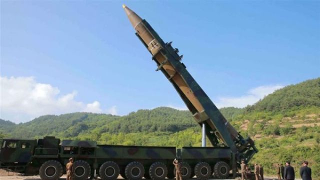كوريا الشمالية توجه هجمات صاروخية جديدة
