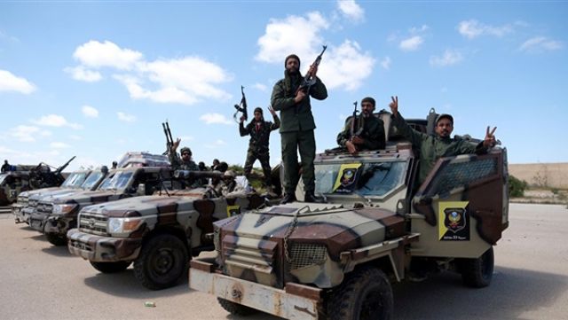 قوات حفتر تستهدف عدة مواقع عسكرية في العاصمة الليبية طرابلس