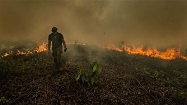 حرائق الأمازون.. كارثة طبيعية تسببت في إشعال فتنة دبلوماسية