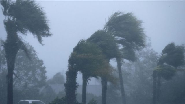 إعصار دوريان يجبر فلوريدا على فرض حالة الطواريء