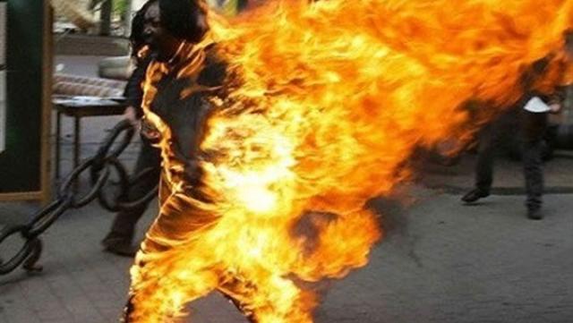 ضبط عامل أضرم النيران في جاره بدمياط: «ضايق أختي»